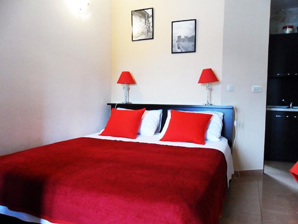 Apartments Riva Трогір Номер фото